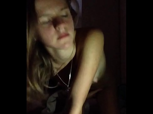 ❤️ En tjej onanerar och kommer ️❌ Super porr at us ️❤